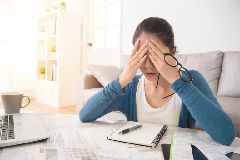 社内コミュニケーションが苦手な人の特徴とは？克服方法と上手い人に共通するポイント